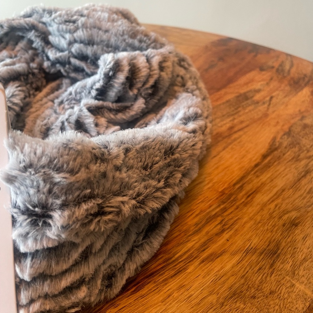 Mia & Tess wrap around neck scarf - Picture 10 of 12